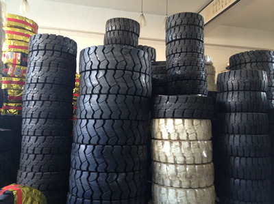 沈陽實(shí)心輪胎專賣-沈陽眾慧成機(jī)械設(shè)備銷售提供沈陽實(shí)心輪胎專賣的相關(guān)介紹、產(chǎn)品、服務(wù)、圖片、價(jià)格沈陽叉車充氣輪胎價(jià)格